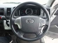 Toyota Hiace Commuter VAN 2021