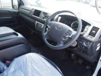 Toyota Hiace Commuter VAN 2026