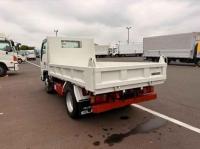 Isuzu ELF 2025