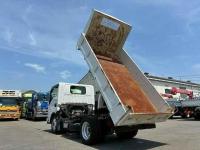 Isuzu ELF 2024