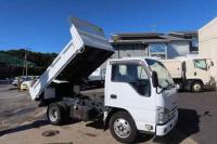 Isuzu ELF 2016