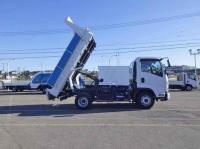 Isuzu Forward 2023