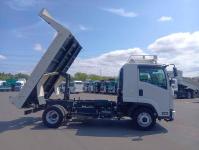 Isuzu Forward 2021