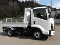 Isuzu Forward 2025