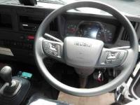 Isuzu Forward 2025