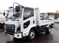 Isuzu Forward 2025