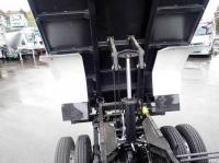 Isuzu Forward 2025