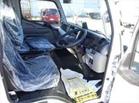 Mitsubishi Canter 2024