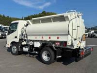 Hino Dutro 2025