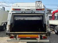 Isuzu Forward 2010