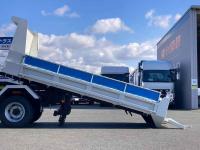 Isuzu Forward 2025