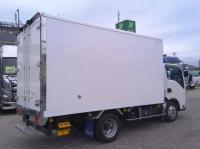 Isuzu ELF 2025