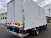 Isuzu ELF 2025