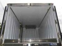 Isuzu ELF 2024