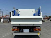 Isuzu Forward 2025