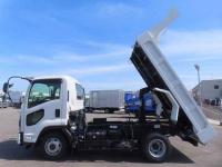 Isuzu Forward 2025