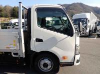 Hino Dutro 2025
