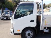 Hino Dutro 2025