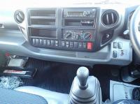 Hino Dutro 2025