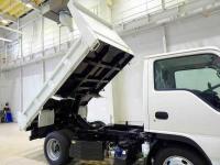 Isuzu ELF 2025