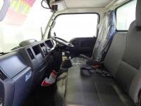 Isuzu ELF 2025
