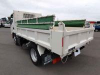 Hino Dutro 2024
