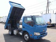 Hino Dutro 2021