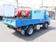 Hino Dutro 2021