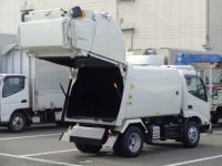Hino Dutro 2025