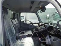 Hino Dutro 2025