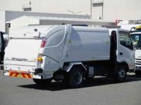 Hino Dutro 2025