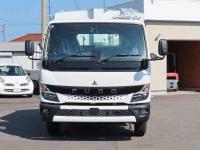 Mitsubishi Canter 2025