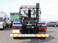 Mitsubishi SUPER GREAT 2026