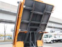 Mitsubishi Canter 2021