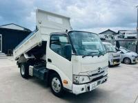 Hino Dutro 2021