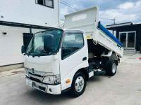 Hino Dutro 2021