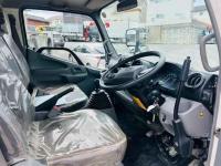Hino Dutro 2021
