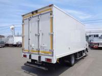 Isuzu ELF 2021