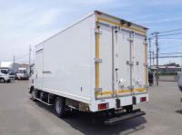 Isuzu ELF 2021