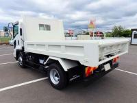 Isuzu Forward 2025