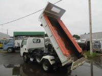 Isuzu ELF 2013