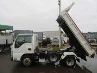 Isuzu ELF 2013
