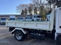 Hino Dutro 2016
