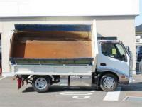 Hino Dutro 2020