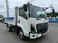 Isuzu Forward 2025
