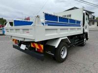 Isuzu Forward 2025