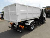Isuzu Forward 2025
