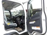 Isuzu Forward 2025