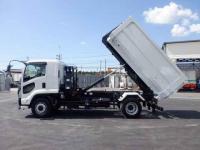 Isuzu Forward 2025