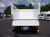 Isuzu Forward 2025